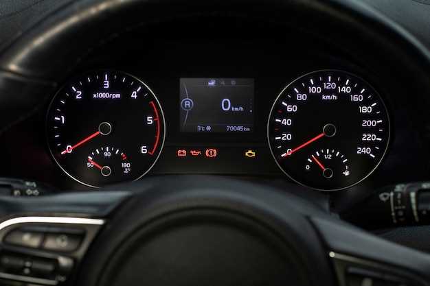 Обозначения систем помощи: ABS, ESC, ASR – как распознать их работу