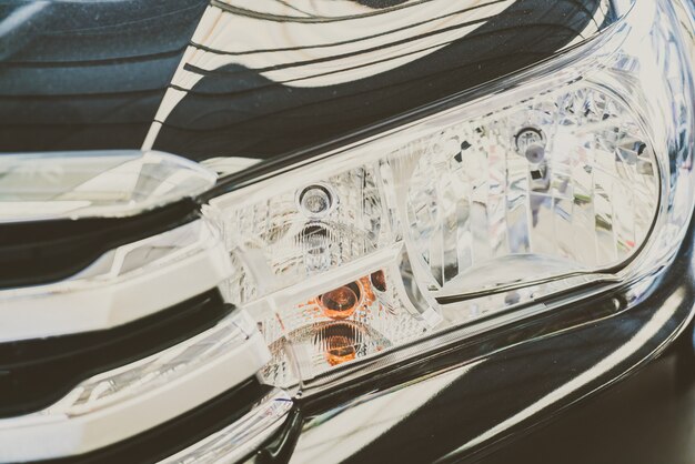 Проверка состояния соединений и герметичности перед установкой новых ламп